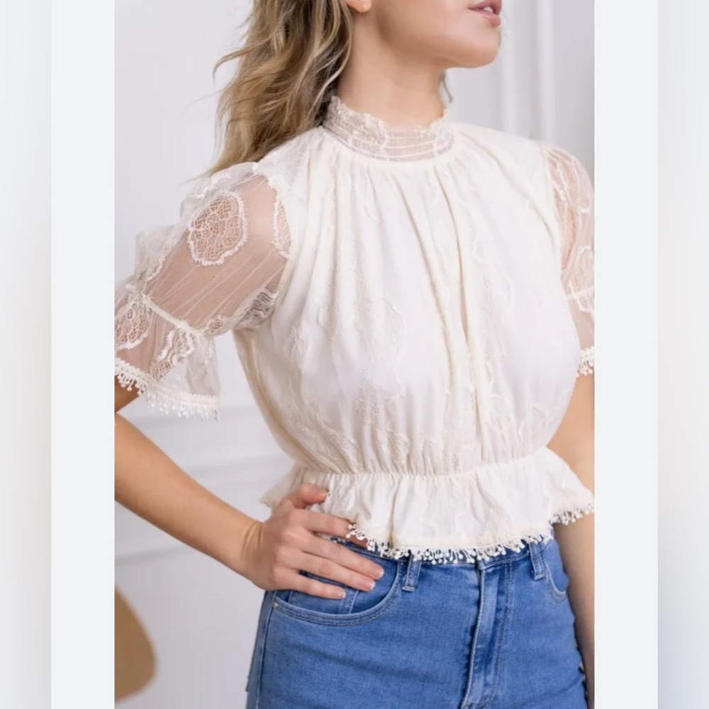Choklate Paris Bohemian Elegant Cream Lace Crop Blouse - Large